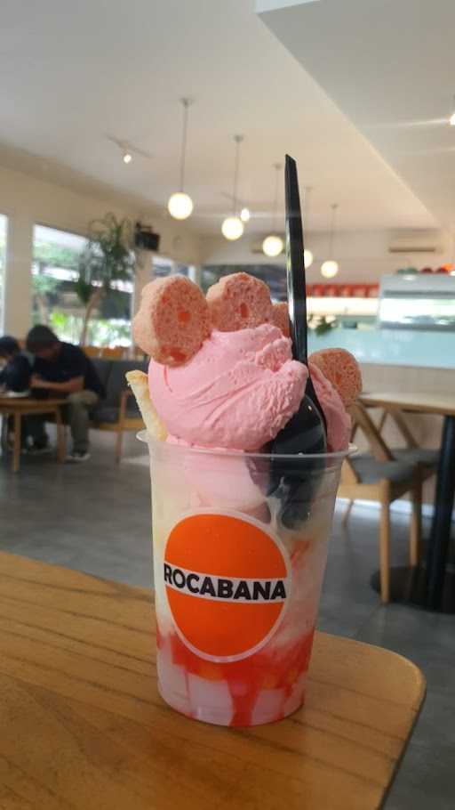 Rocabana - Donuts . Bakery . Cafe 7