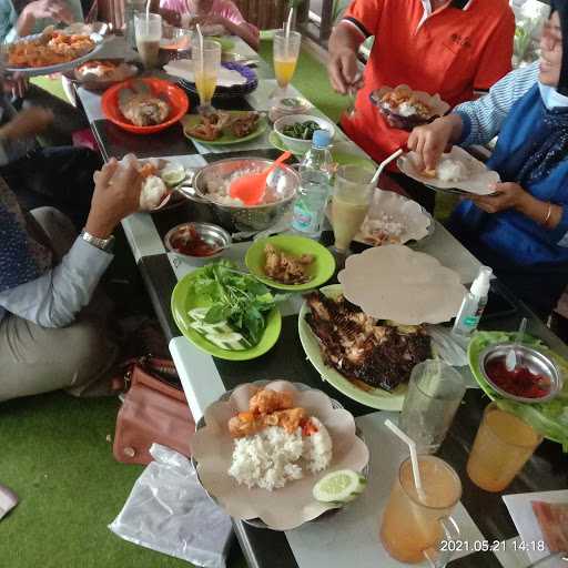 Fish Fresh Restaurant - Bu Untung 7