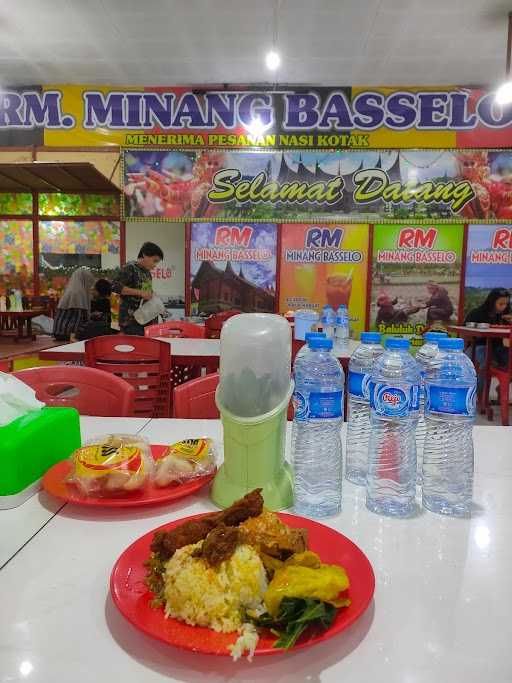 Rumah Makan Minang Basselo 9