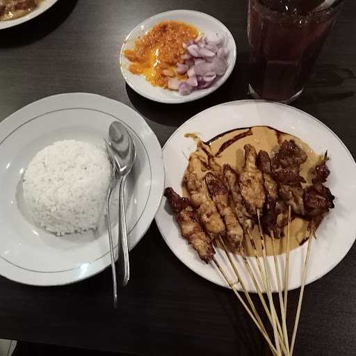 Sate Ayam Pak Siboen 7