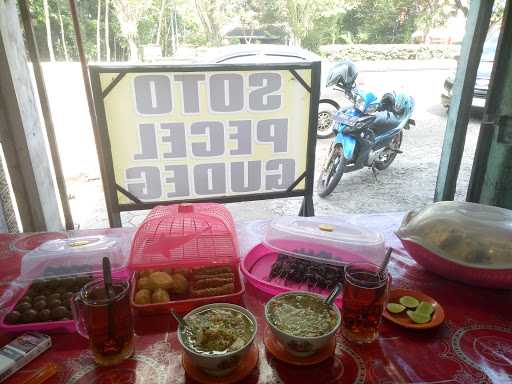 Soto Ayam Dan Pecel Gudeg 3