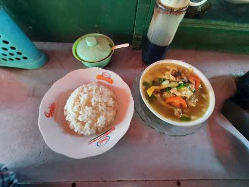 Lanud Madiun Sedia # Soto... # Gado Gado..# Karedok... # Sego Pecel Khas Madiun... Dan Minuman Segar Kopi... 1