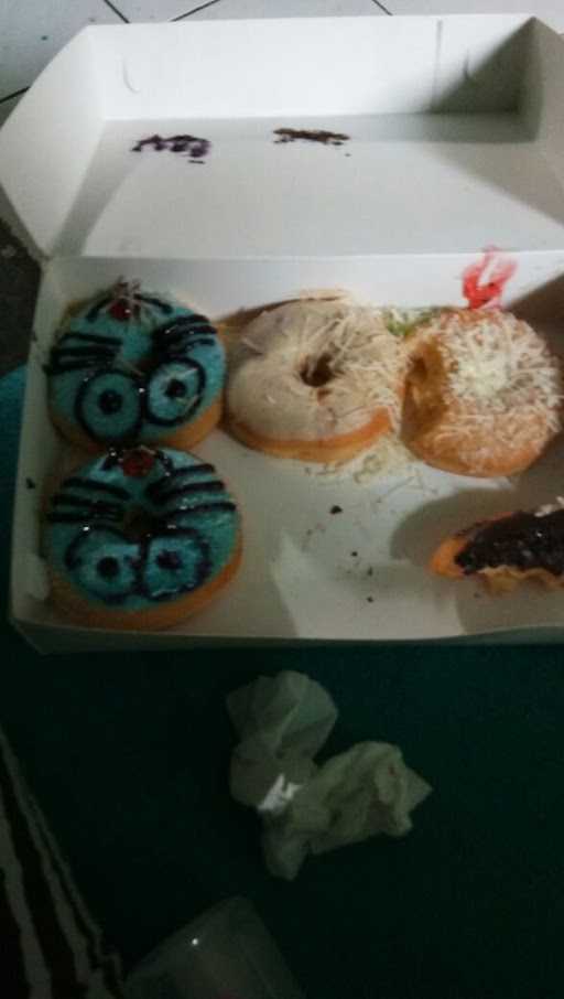 Donat Madu Cihanjuang Cikampek 2 4