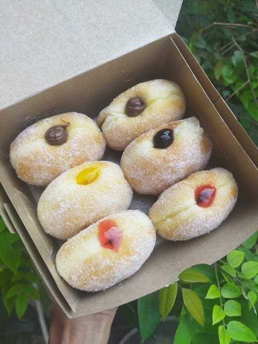 Happy Donuts Cikampek 1