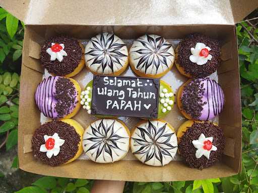 Happy Donuts Cikampek 6