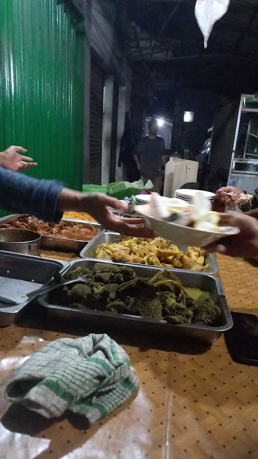 Nasi Uduk Kuntilanak 5