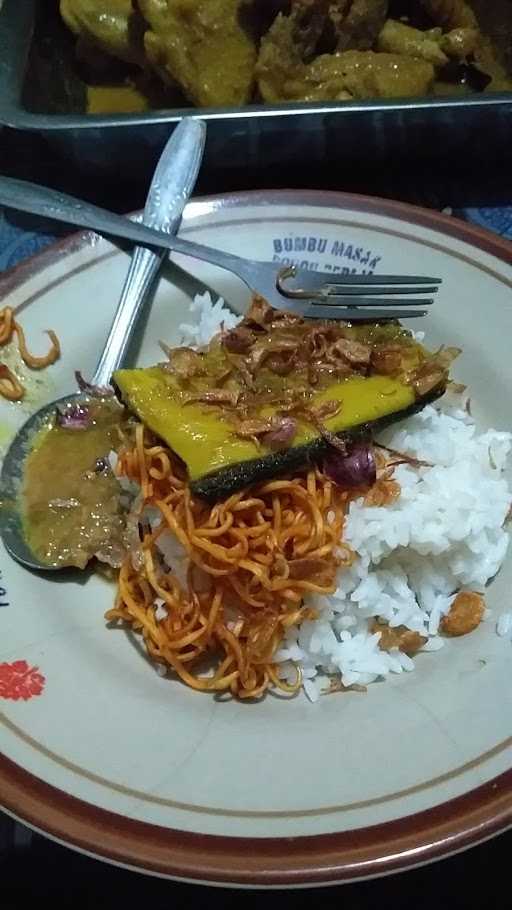 Nasi Uduk Kuntilanak 3