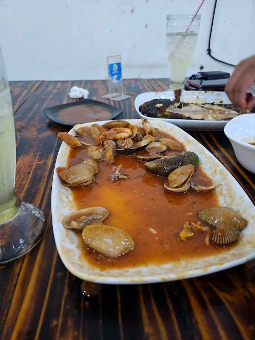 Seafood Pelangi Cikampek 3