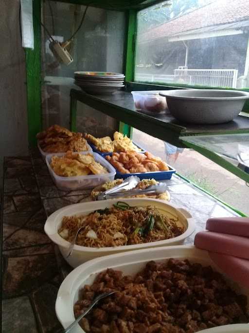 Waroeng Nasi Uduk Chiko 9