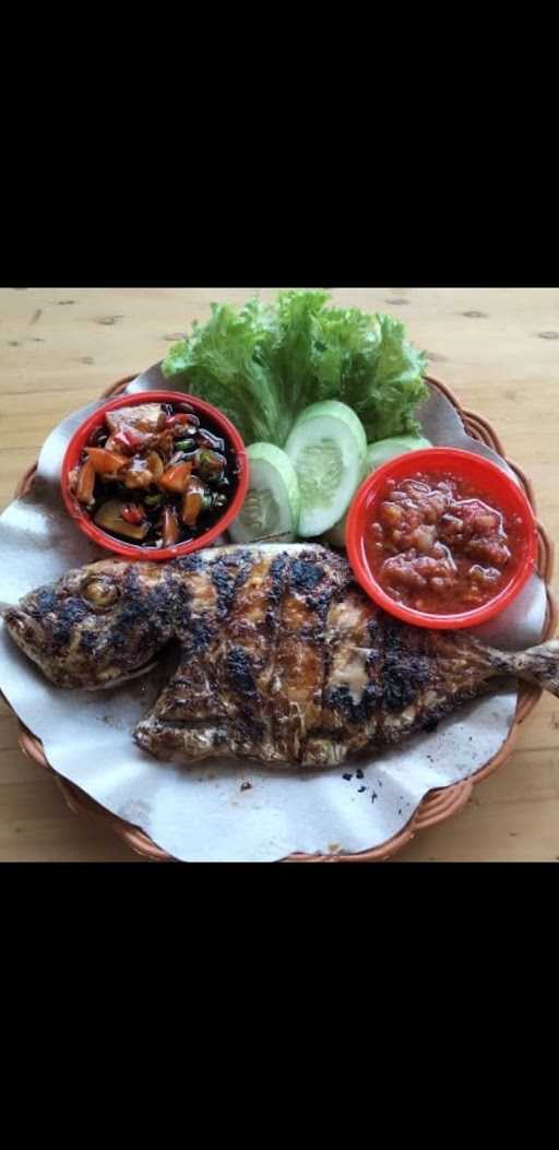 Warung Ikan Dan Ayam.Bakar 7