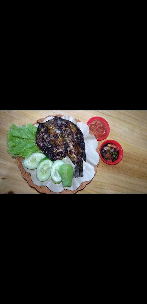 Warung Ikan Dan Ayam.Bakar 10