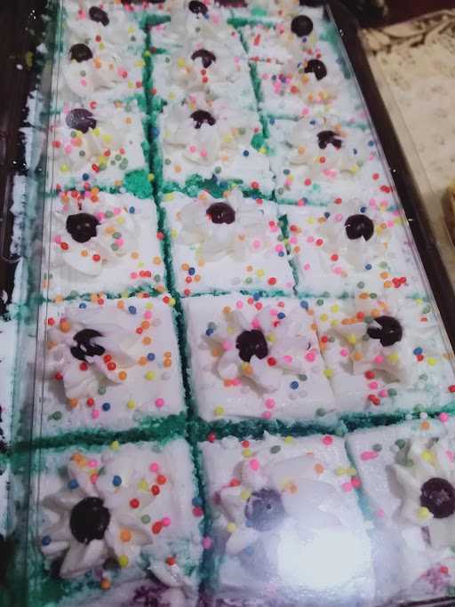 Rizqi Kue 10