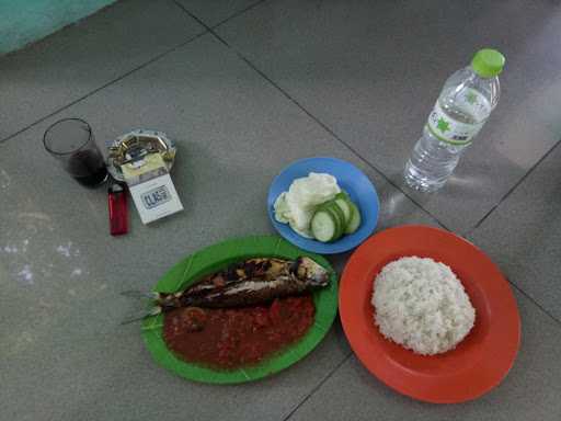 Rumah Makan Pecak Bandeng 3