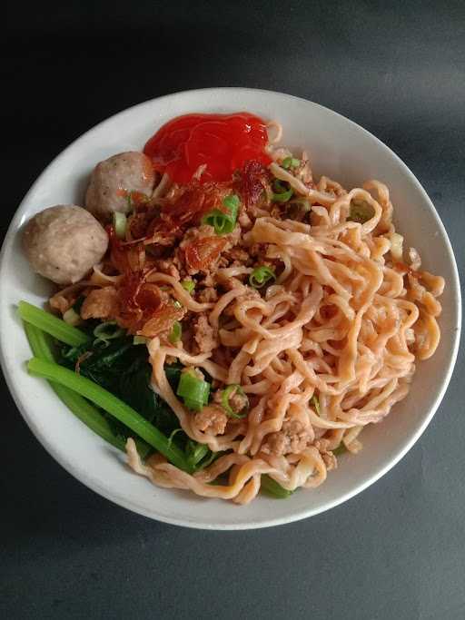 Pempek &Mie Ayam Palembang Linda 9