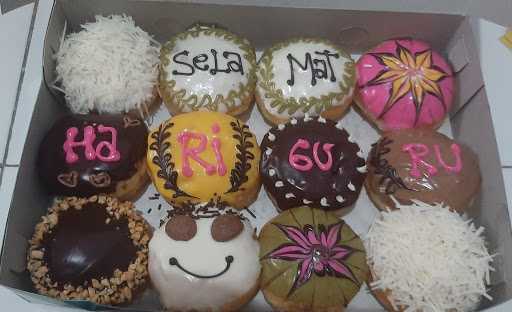 Yeyen Dewi Jajan Donut 7