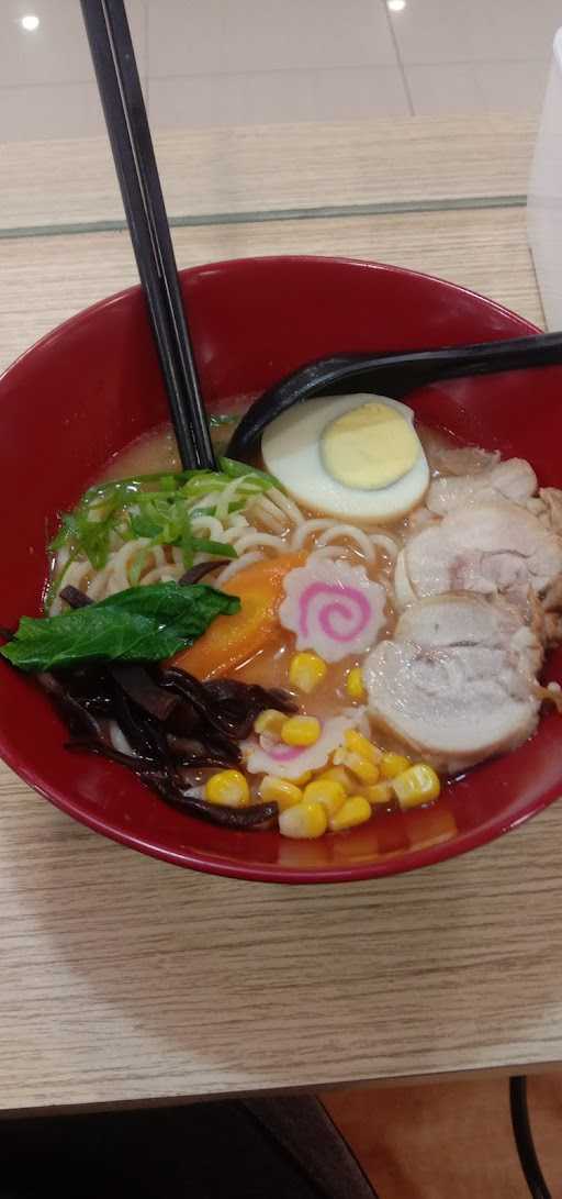 Ramen & Sushi Box 8