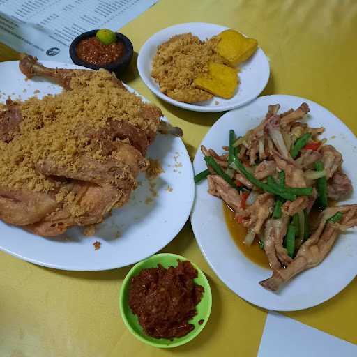 Ayam Goreng Suharti 8