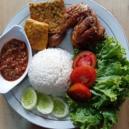 Ayam Penyet D'Cobek 2