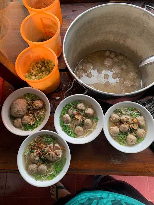 Mie Ayam & Bakso Pak Man - Condet 9