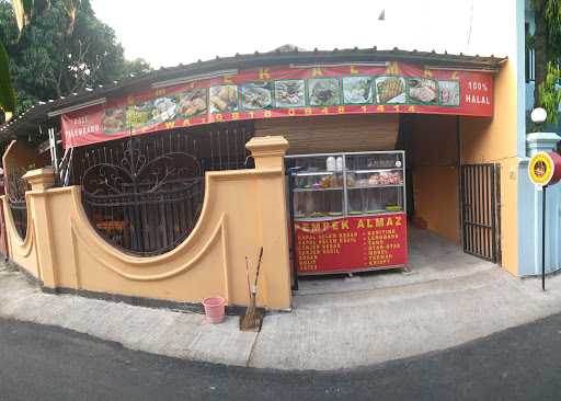 Restoran Pempek Almaz 4