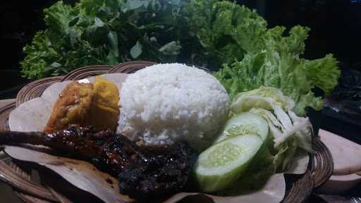 Ayam Bakar & Goreng Pasoendan 10