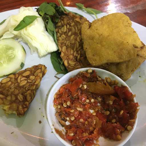 Nasi Uduk 898 5