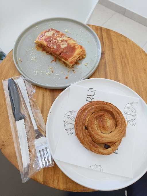 Rume Croissant & Bread 4