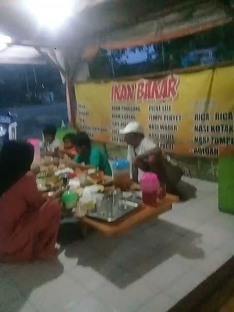 Ikan Bakar 8