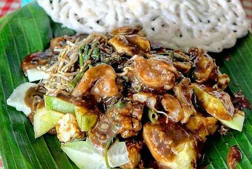 Rujak Cingur Mak Rodiyah 3