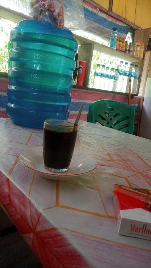 Rumah Makan Taman Kuring Dan Kolam Renang 1