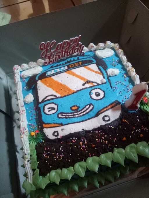 Nuqhey Cake'S 8