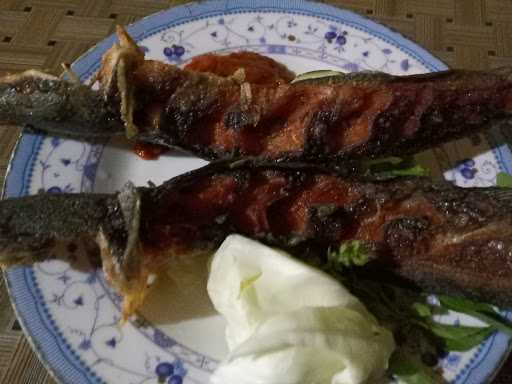 Pecel Lele Mba Sri 1