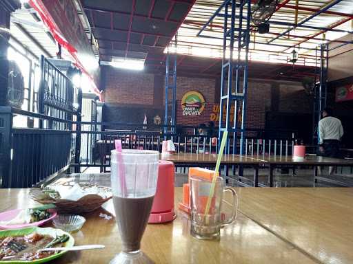 Warung Makan Umaeh Dhewek 3