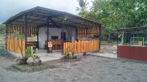 Warung Makan Liralina 10