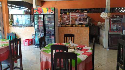 Warung Makan Sederhana 8