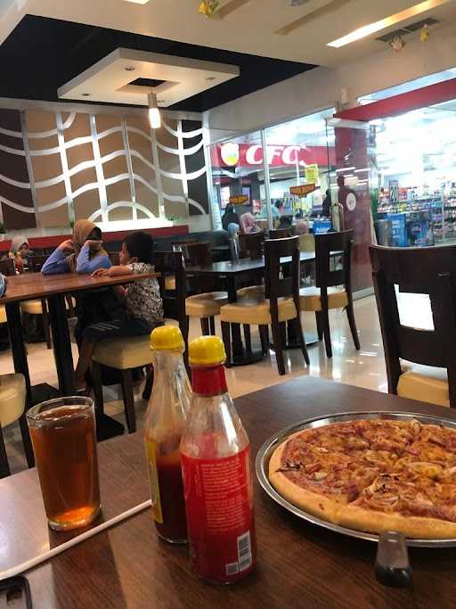 Papa Ron's Pizza - Kudus 9