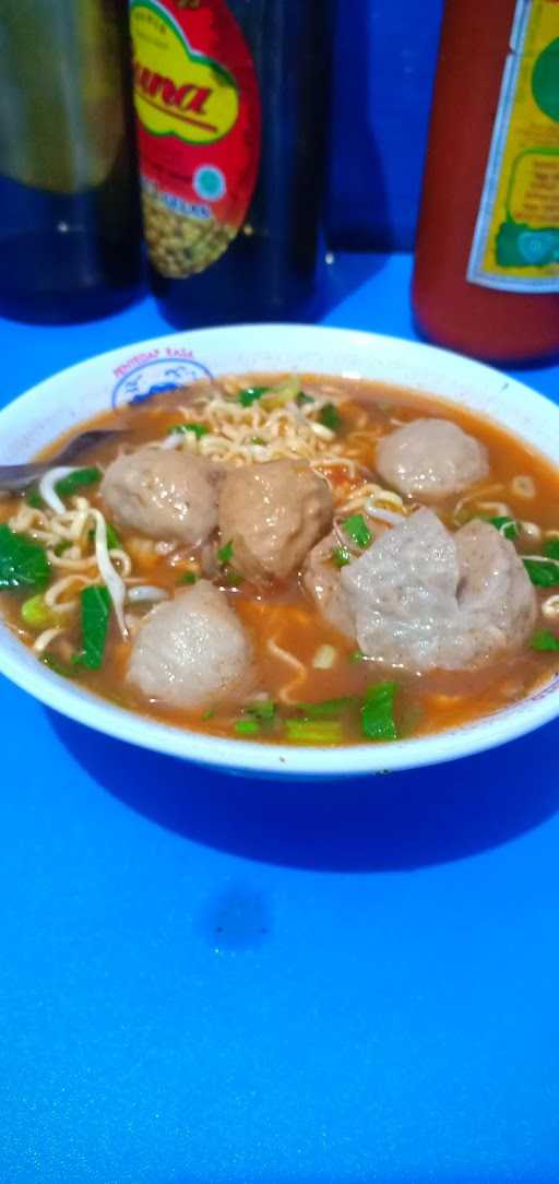 Warung Mie Ayam Dan Bakso Gajah Mungkur 7