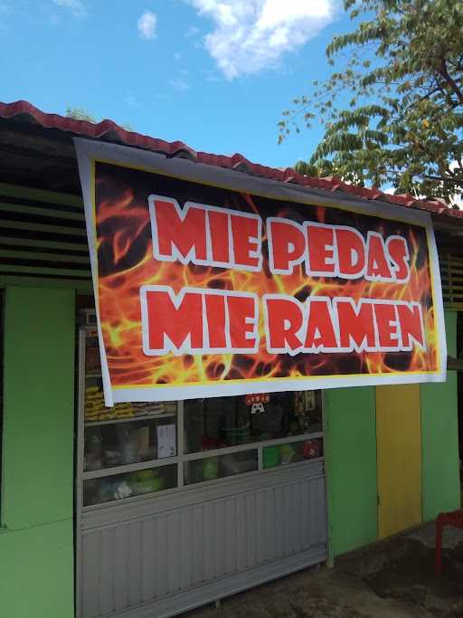 Mie Pedas Mie Ramen 8