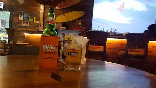 Swell Bar & Restaurant 4