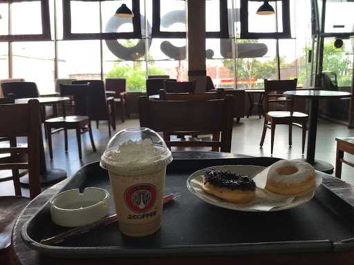 J.Co Donuts & Coffee 3