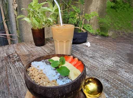 Lokal Cafe Bali 9