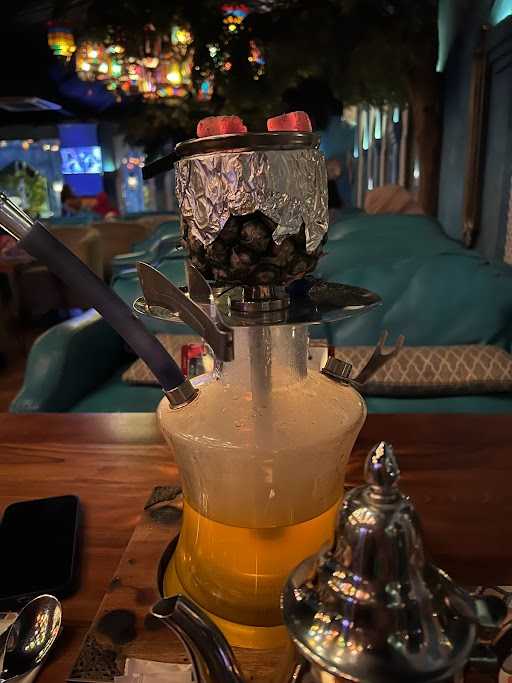 Shisha Cafe مطعم عربي/ شيشة 9