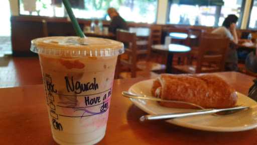 Starbucks - Ngurah Rai International Airport L1 7