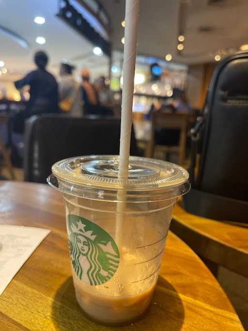 Starbucks - Ngurah Rai International Airport L1 5