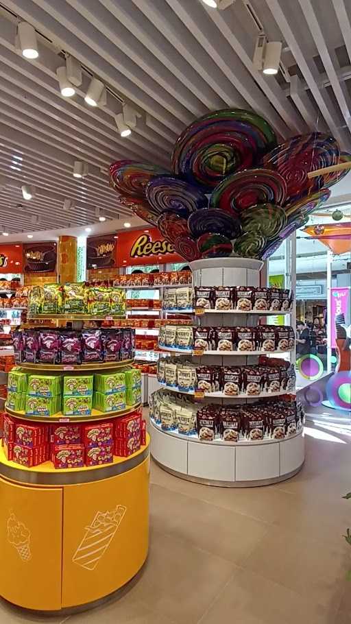 Candylicious Beachwalk Shopping Center 2