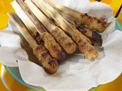 Sate Babi Bawah Pohon 10