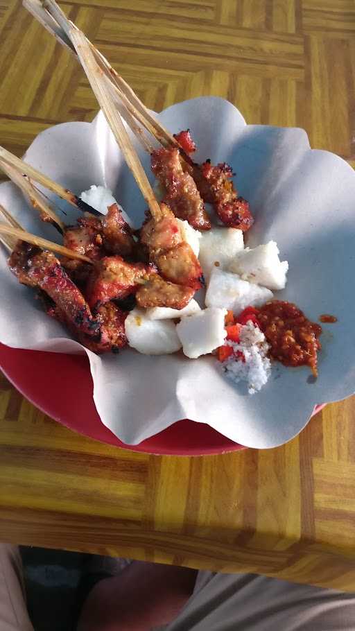 Sate Babi Legian Pasar Desa 3