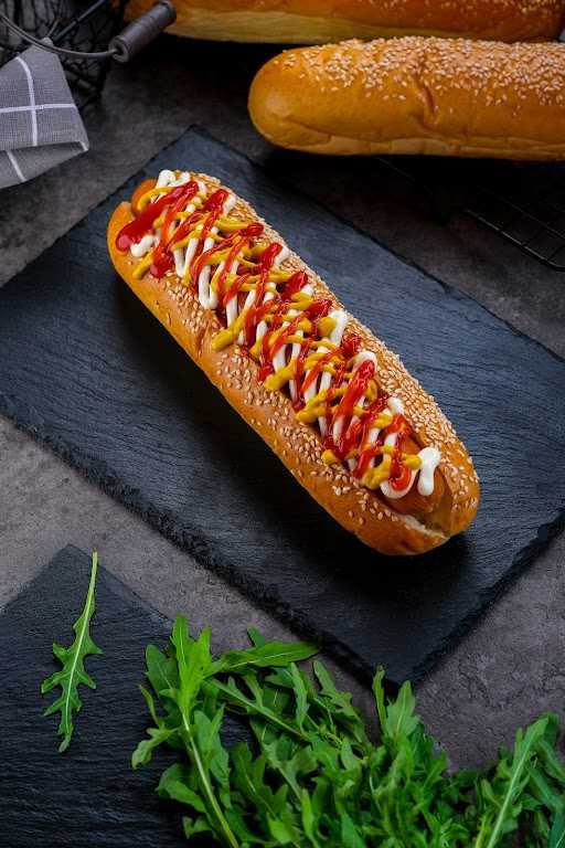 Suka Hotdogs Legian 10