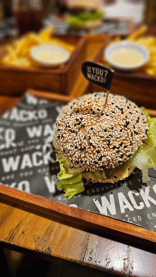 Wacko Burger Cafe 7