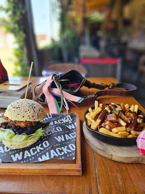 Wacko Burger Cafe 2